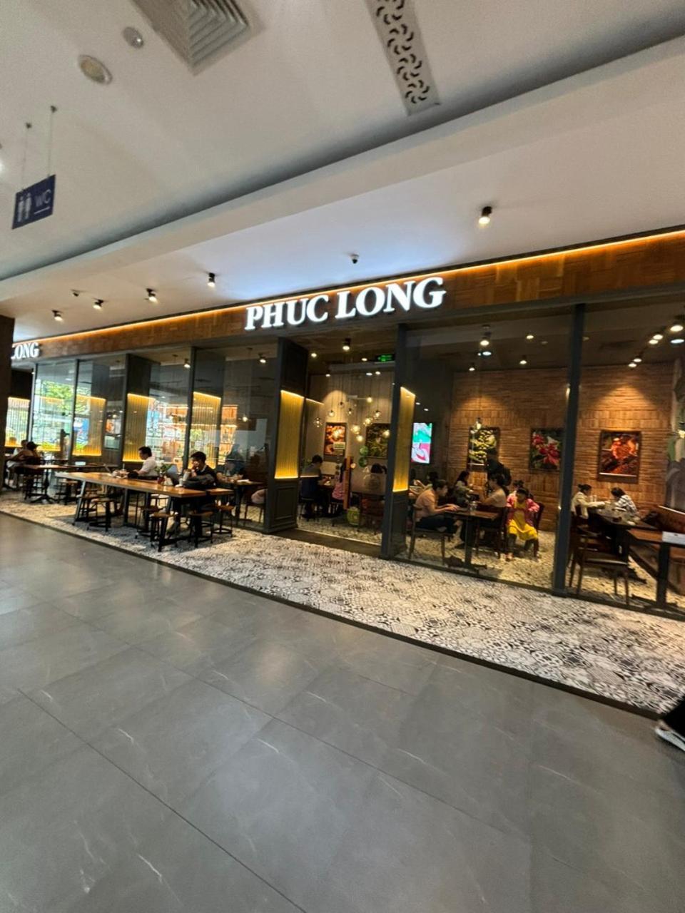 Ho Dich Vu Republic Plaza,tan Binh, Mien Phi Ho Boi, Phong Gym, Day Du Tien Nghi, Wifi Toc Do Cao Căn hộ