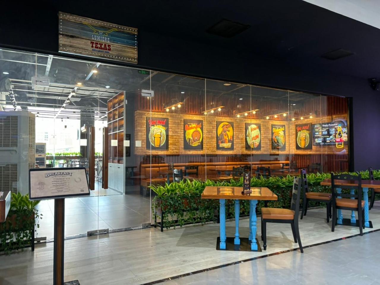 Ho Dich Vu Republic Plaza,tan Binh, Mien Phi Ho Boi, Phong Gym, Day Du Tien Nghi, Wifi Toc Do Cao Căn hộ *