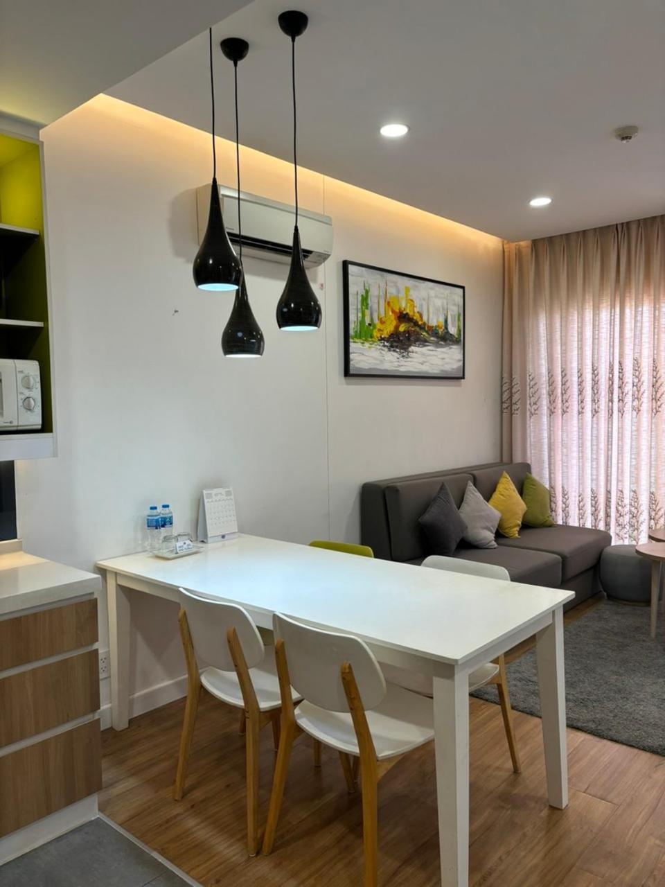 Căn hộ Ho Dich Vu Republic Plaza,tan Binh, Mien Phi Ho Boi, Phong Gym, Day Du Tien Nghi, Wifi Toc Do Cao