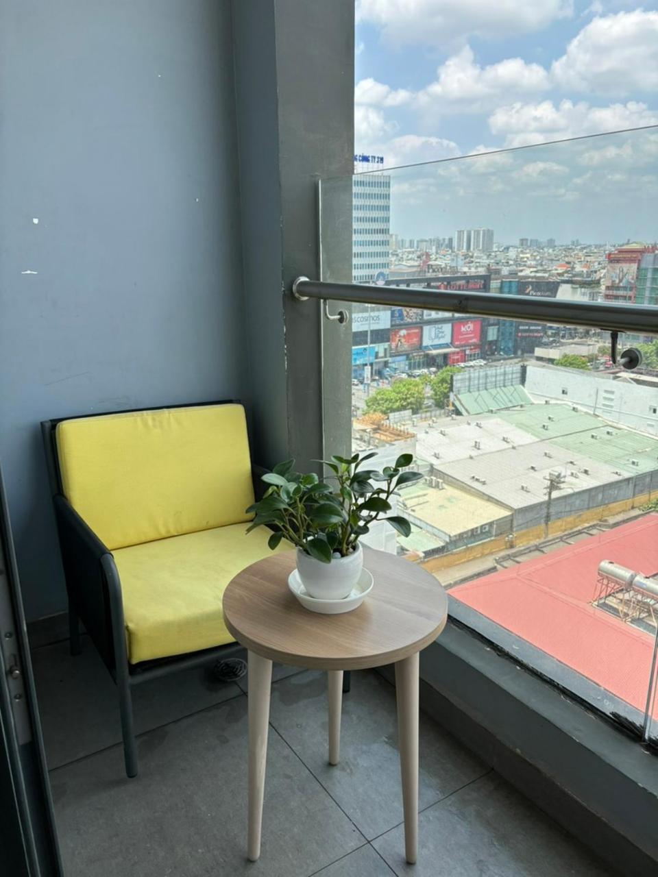 Ho Dich Vu Republic Plaza,tan Binh, Mien Phi Ho Boi, Phong Gym, Day Du Tien Nghi, Wifi Toc Do Cao Căn hộ