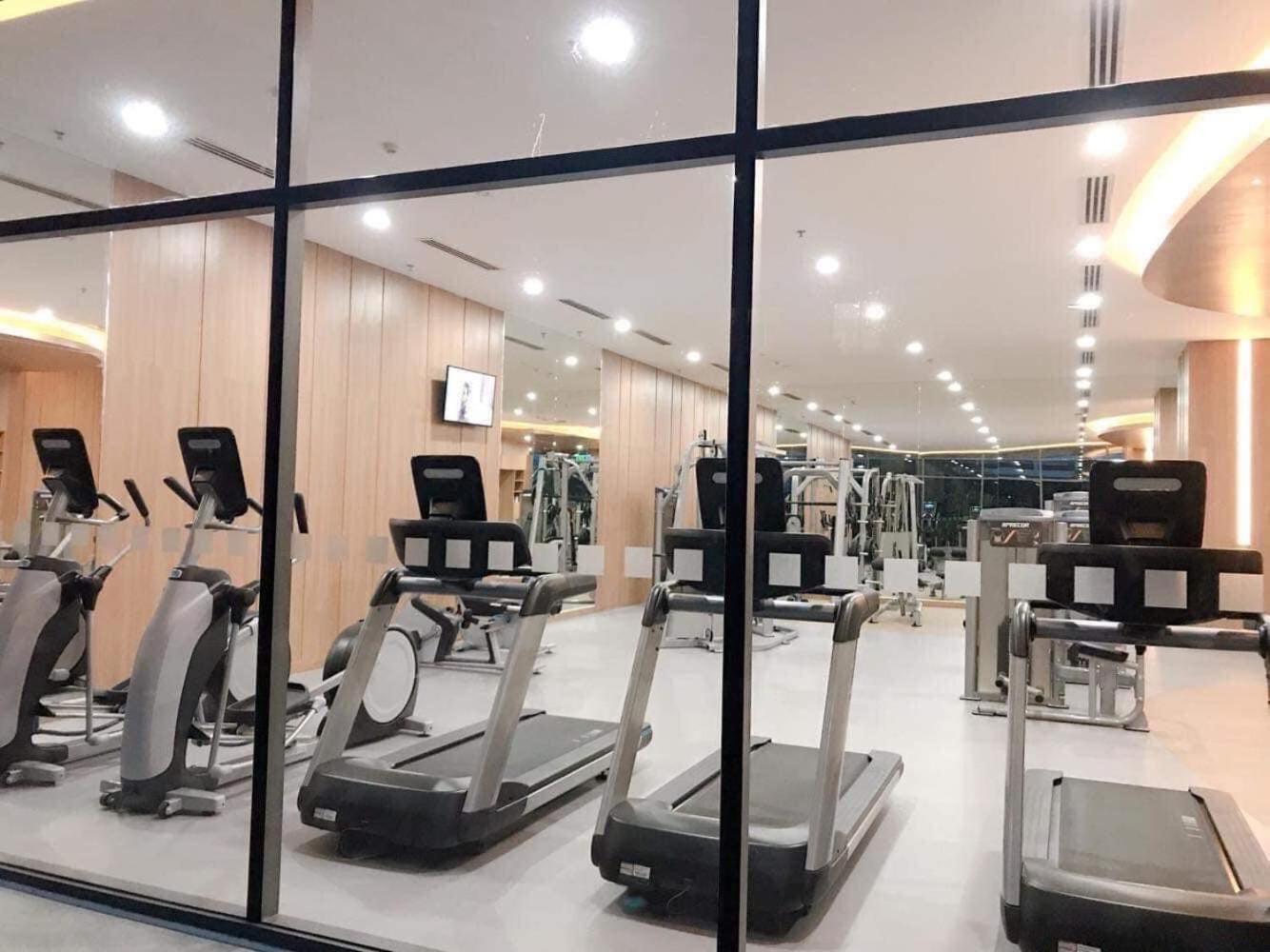 Ho Dich Vu Republic Plaza,tan Binh, Mien Phi Ho Boi, Phong Gym, Day Du Tien Nghi, Wifi Toc Do Cao * Ho Chi Minh City